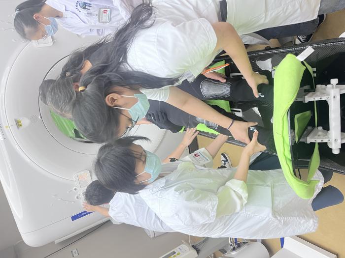 医海执灯，“白衣木兰”绽光芒（史巧静） (1).jpg