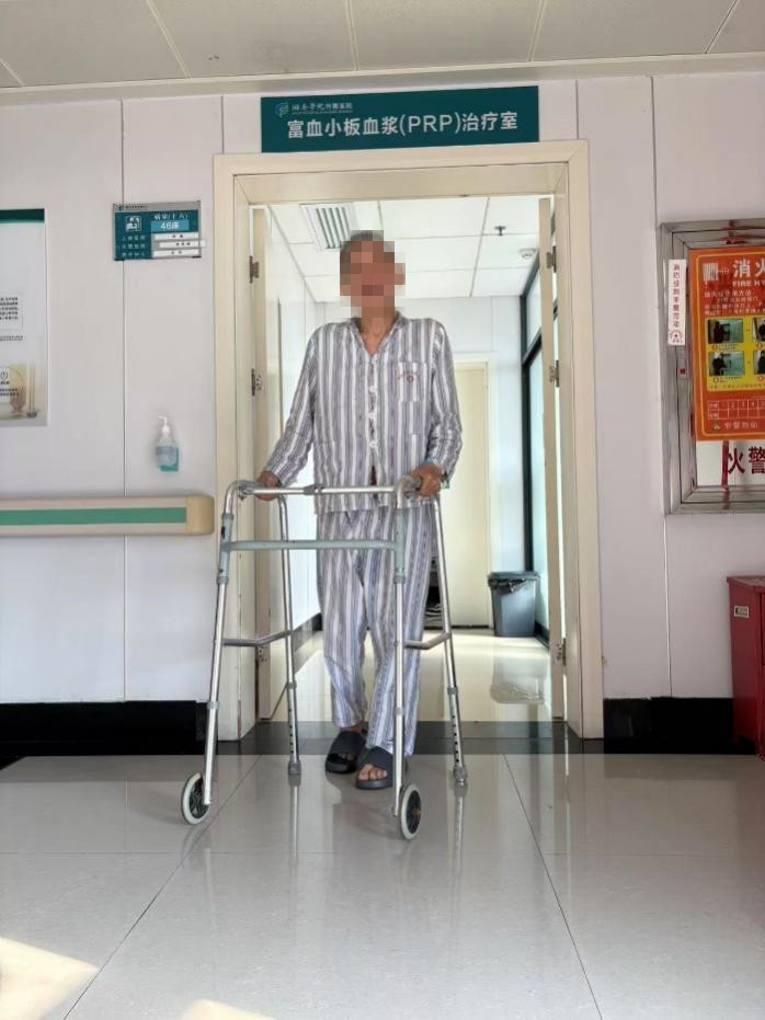 突破三大技术壁垒！一台手术让患者告别60年疾苦1 (1).jpg