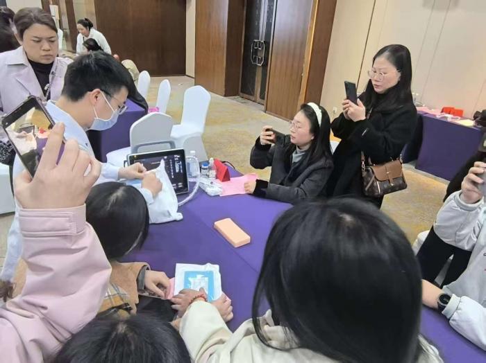 我院承办2025郴州乳腺癌诊疗与静脉输液护理学术年会1 (3).jpg